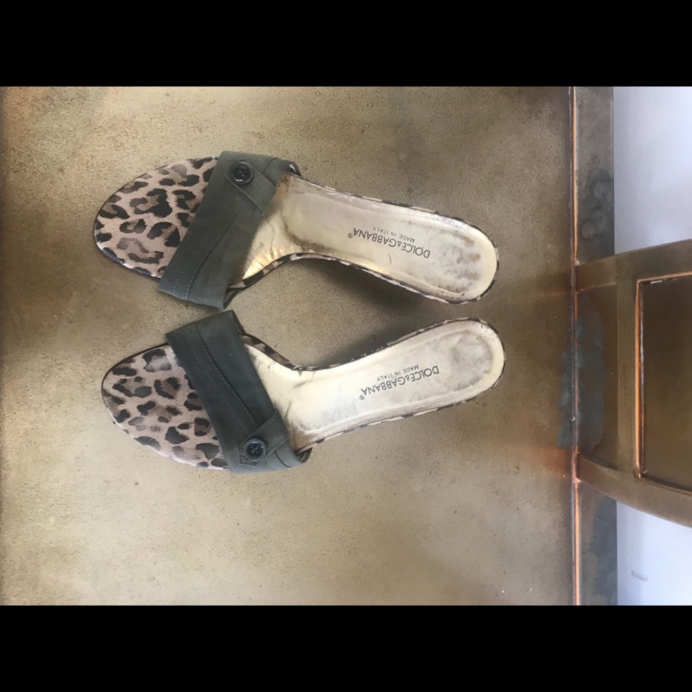 Sandals - Picture 2 of 3